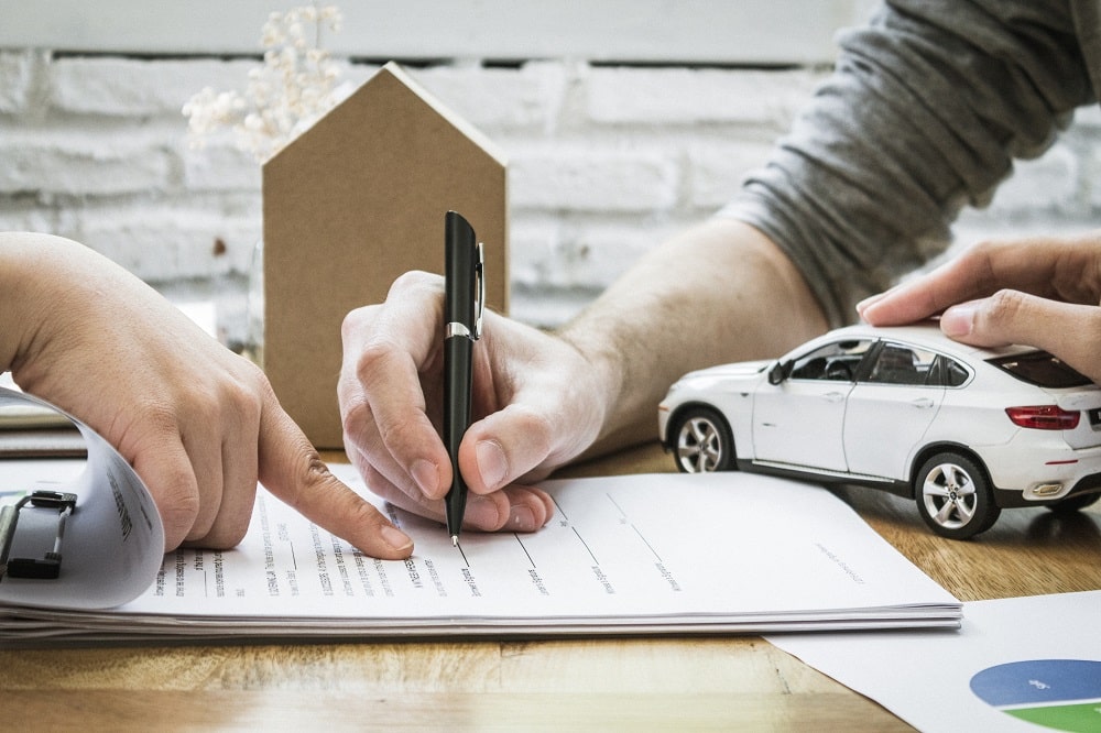 Switching Car Insurance Made Easy: Tips & Tricks for a Smooth Transition - Lafamiliainsurance Lafamiliainsurance
